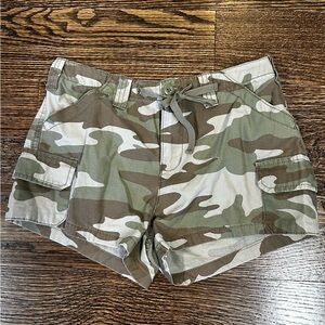 NOBO Camouflage Women's Cargo Shorts